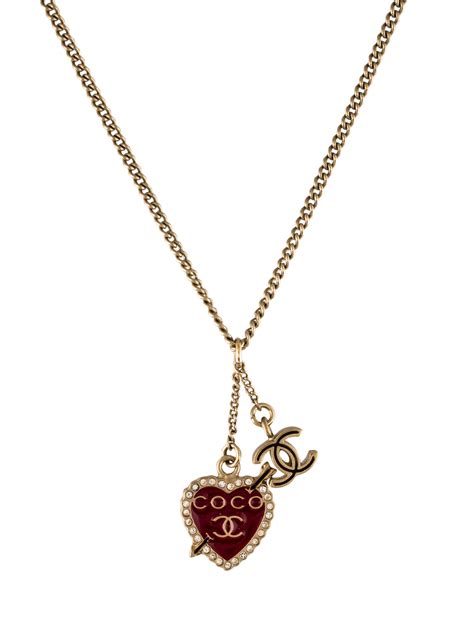 chanel coco necklace